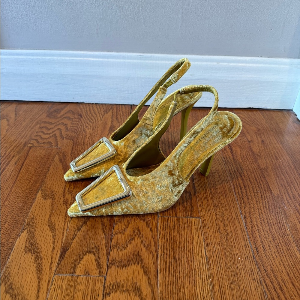Gianni Bini Jalen Gold Velvet Slingback Pumps - Picture 2 of 7